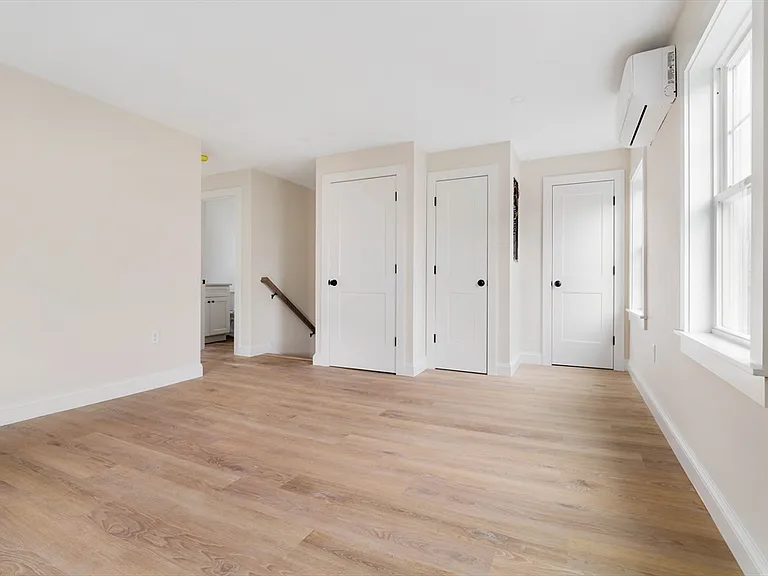 121 Fayette St #B — Photo 9