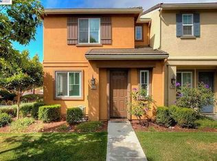 1008 Old Oak Ln, Hayward, CA 94541