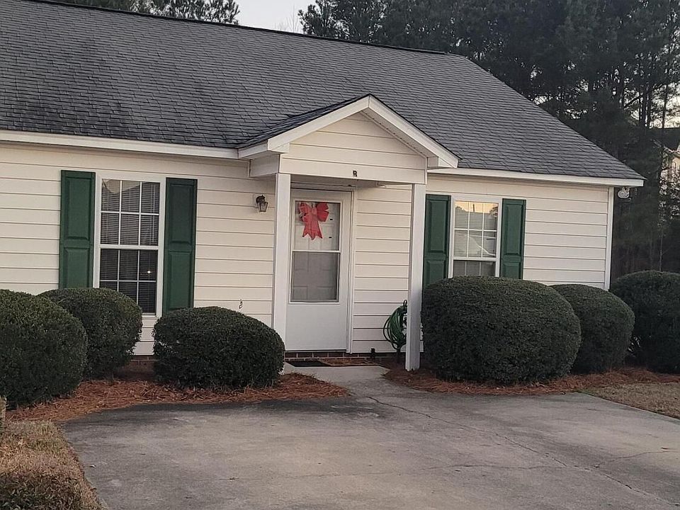 1st image of 2905 Lee Ct #A
