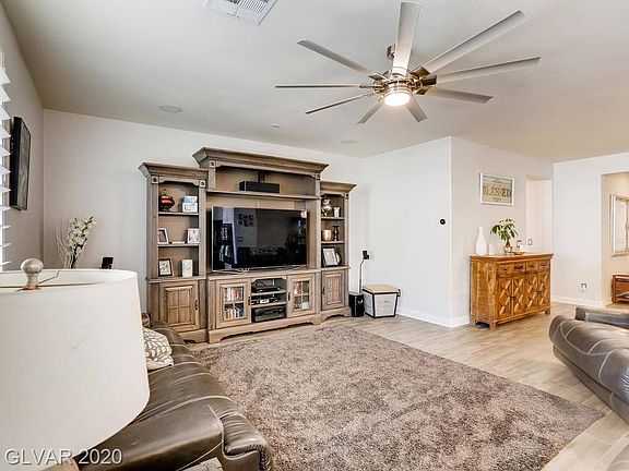 5th image of 10406 Hemingway Ct