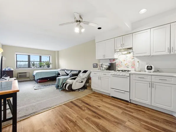 1910 Pelham Pkwy S APT 4E, Bronx, NY 10461