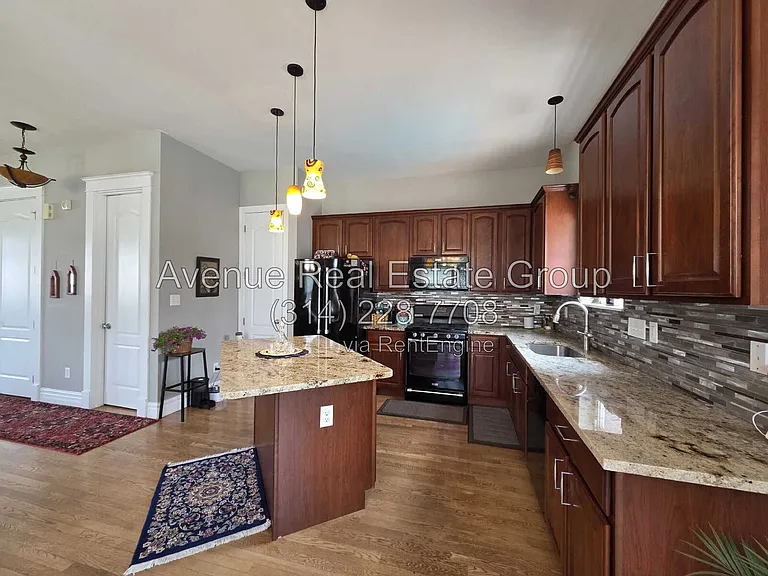 3948 Blaine Ave — Photo 6