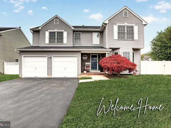 14 Sunflower Ln, Hamilton, NJ 08620