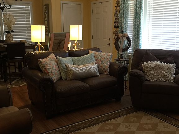 5th image of 230 Pecanview Dr
