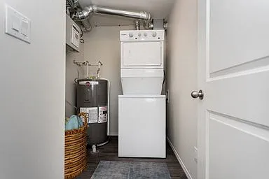 585 Ballantrae Dr — Photo 153