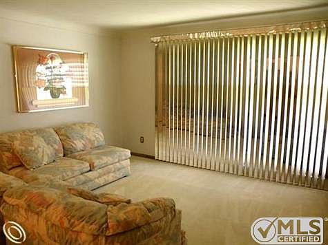 2) Bright & Airy Living Rm