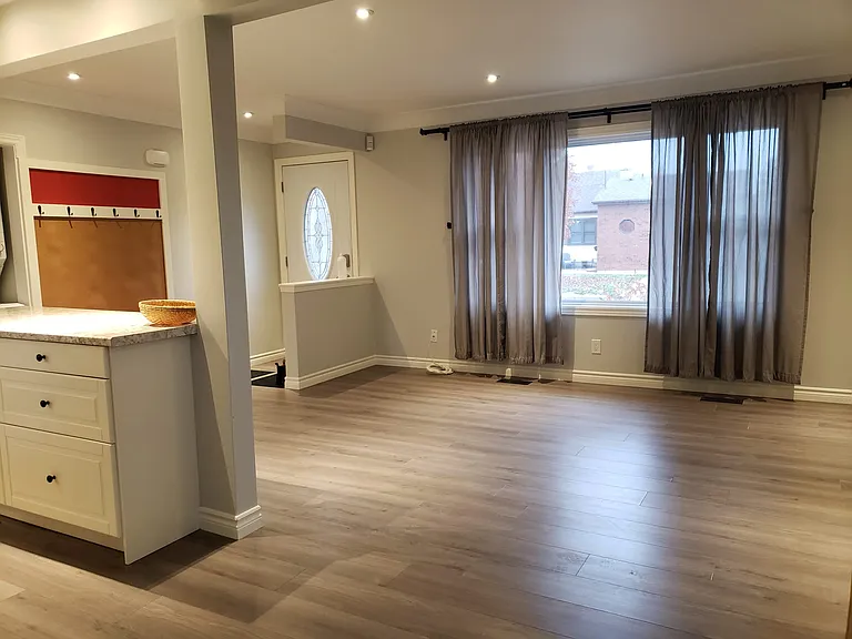 105 Harold Ave #1 — Photo 4