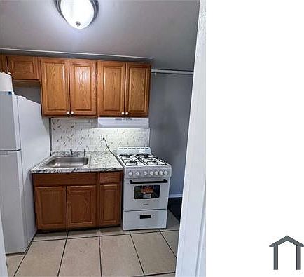 1st image of 129 Black Rock Ave #11