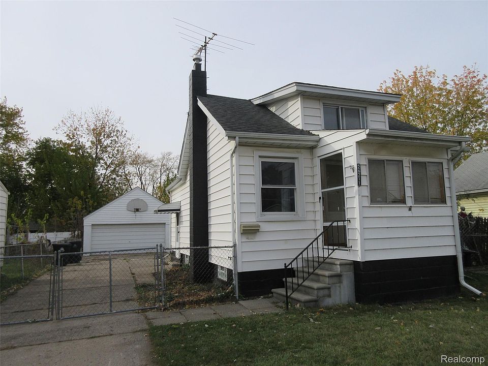 1st image of 26211 Clancy St