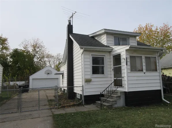 26211 Clancy St, Roseville, MI 48066