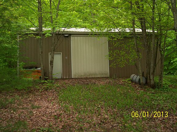 pole barn w/electric 