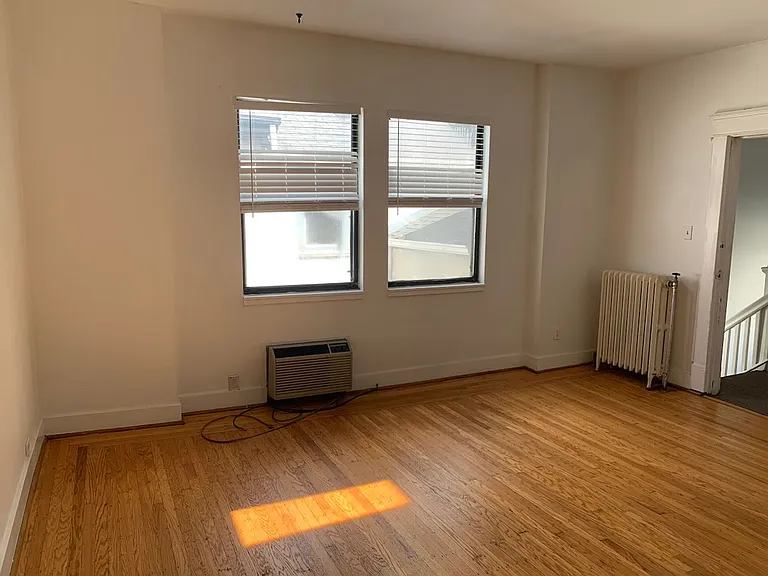 706-708 Summerlea Street — Photo 7