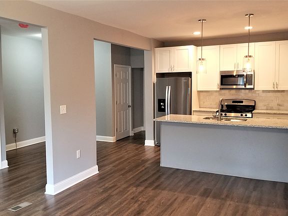 2nd image of 3842 Shenandoah Ave #1