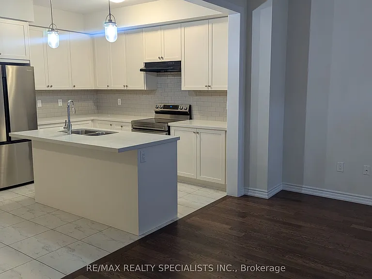 29 Gunn Ave — Photo 5