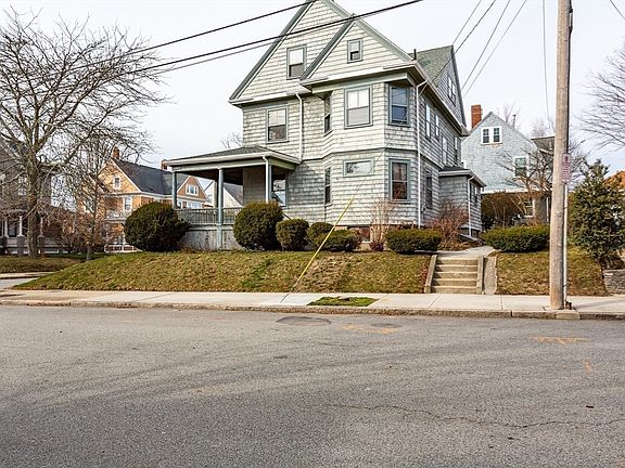 4th image of 445 Madison St