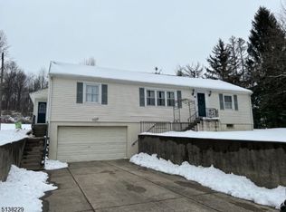 80 Russling Rd, Hackettstown, NJ 07840