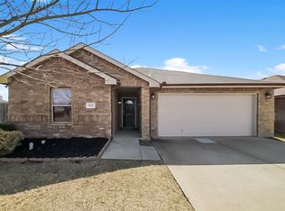 901 Newberry Trl, Fort Worth, TX 76120