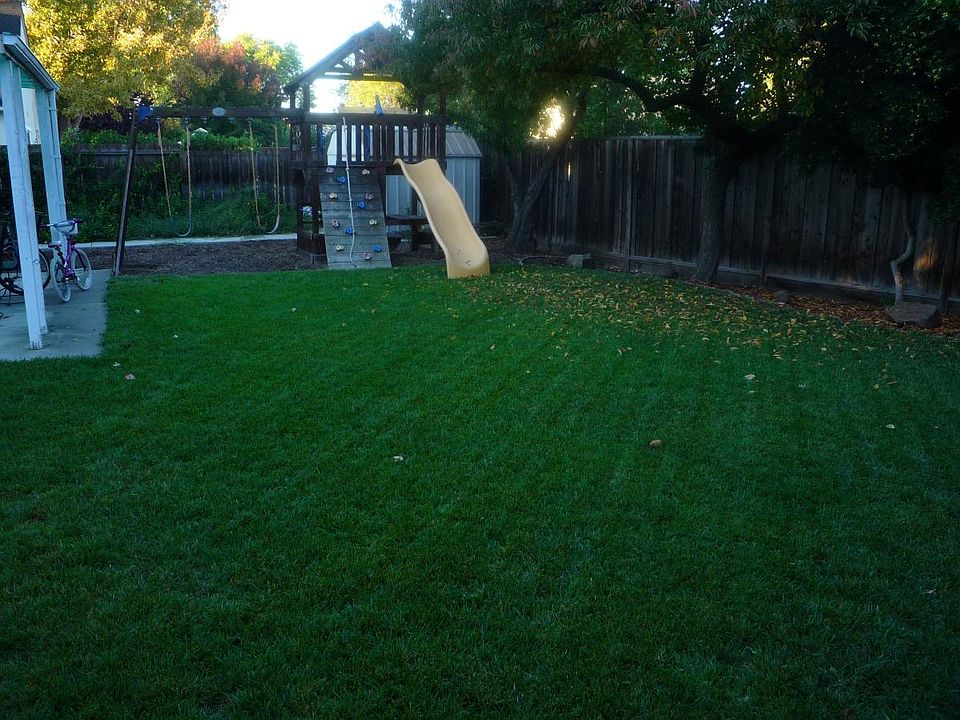 2nd image of 1279 Windermere Way