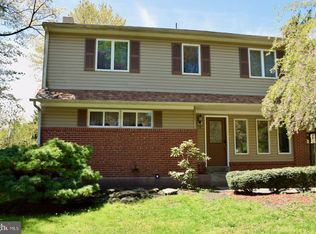 29 Meadowbrook Ln, Media, PA 19063