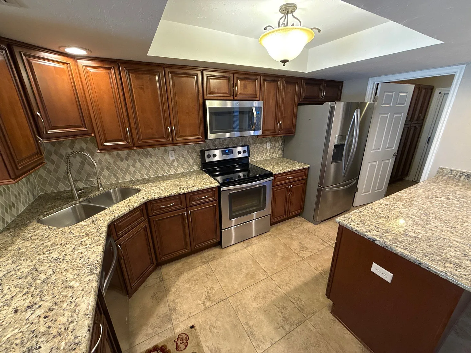 790 E Gilchrist Ct Apt 2B — Photo 2