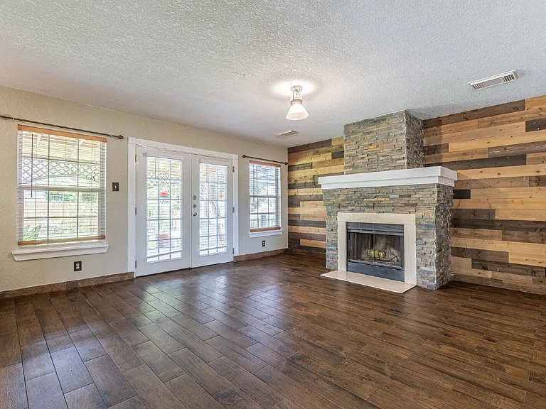 5702 Sunrise Laurel — Photo 8