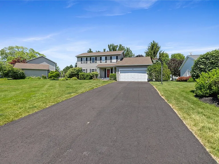 40 Alverstone Way — Photo 3