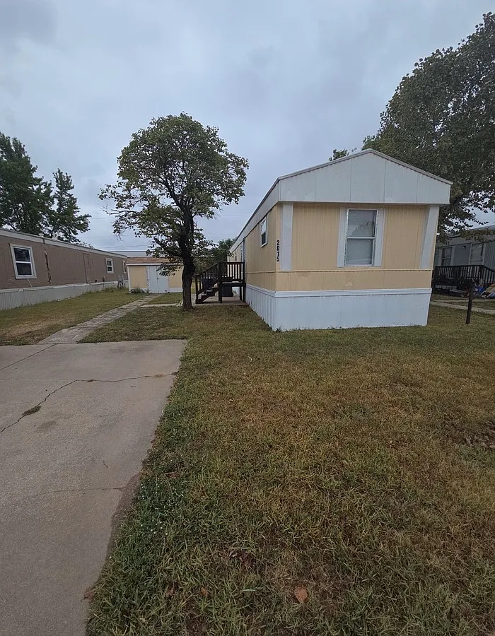 3 bed, 2.0 bath, $25,000 — Photo 1