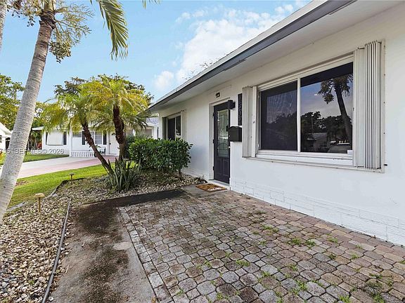 3rd image of 2502 NW 48th St