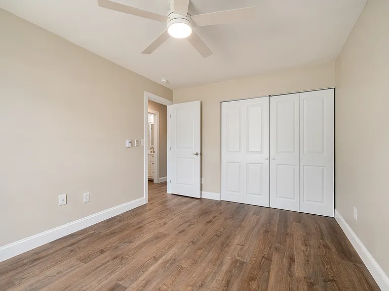 Old Carriage House Apartments — Photo 36