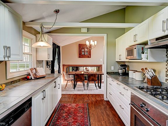 5th image of 8098 W River Dr