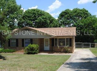 9829 Starwood Dr, Charlotte, NC 28215