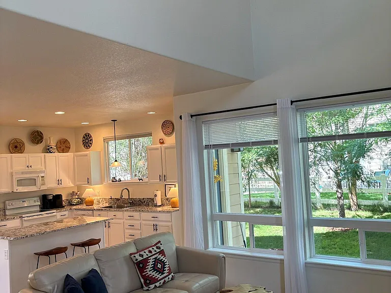 2227 Milton Ln — Photo 16