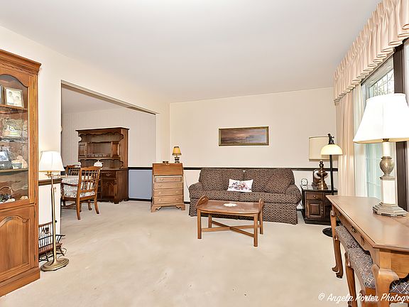 3rd image of 237 Annapolis Dr