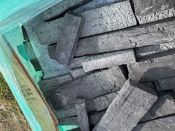 4th image of 612 Rock Ridge Rd