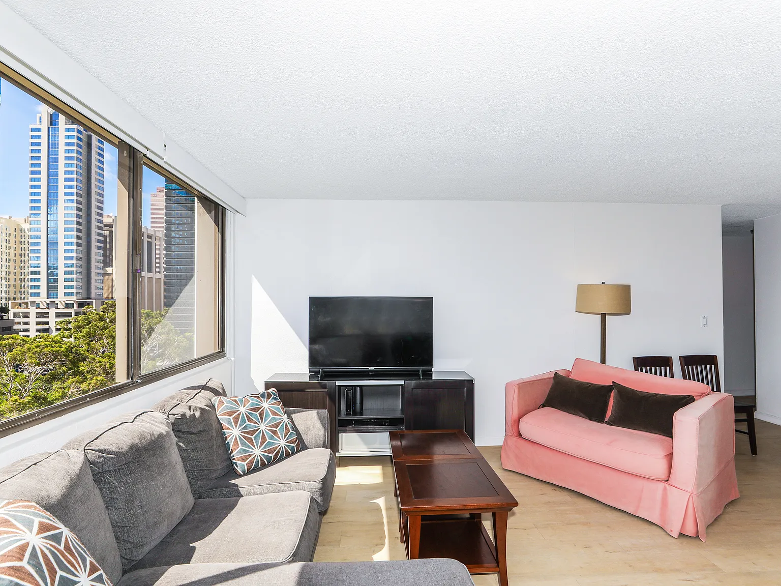 55 South Kukui Street Unit D914 - 1 — Photo 2