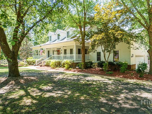 4th image of 100 Cambridge Drive