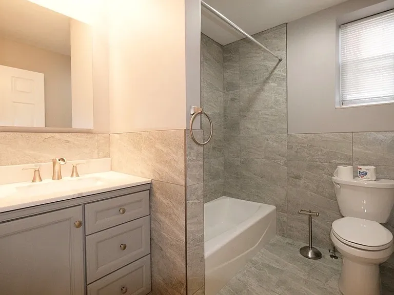 30 W Price St #2 — Photo 3