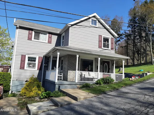 1017 Hemlock St, Gallitzin, PA 16641