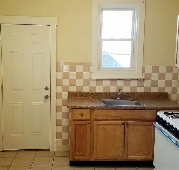 1602 S Chadwick St — Photo 10