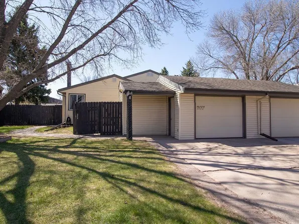 217 12th Ave E, West Fargo, ND 58078