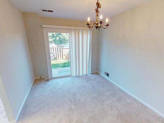 4th image of 7402 Emerald Dr