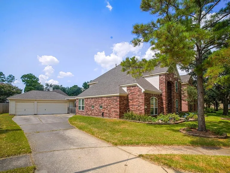 11606 Canyon Woods Dr — Photo 2