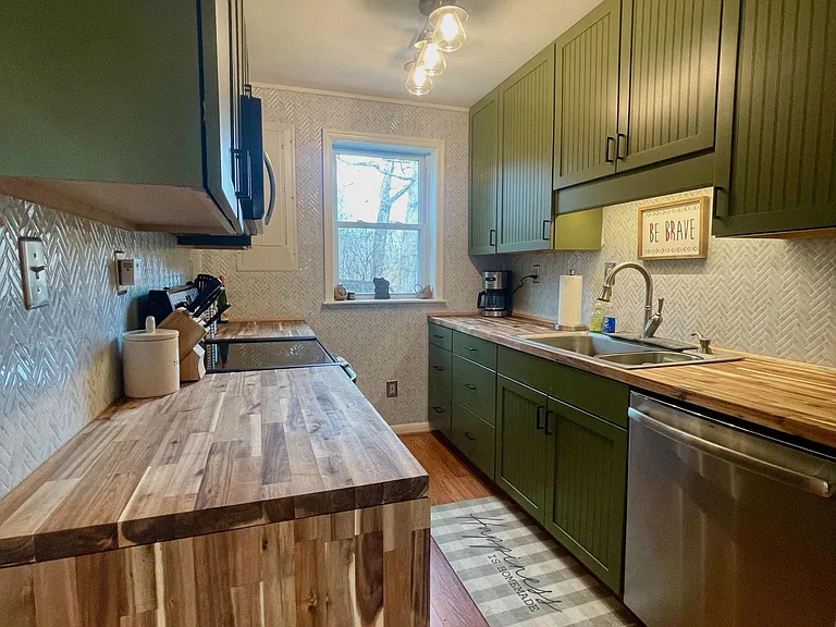 308 Pine Dr — Photo 9