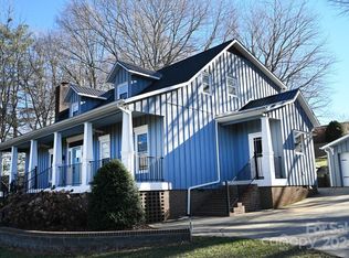 215 32nd Ave NW, Hickory, NC 28601