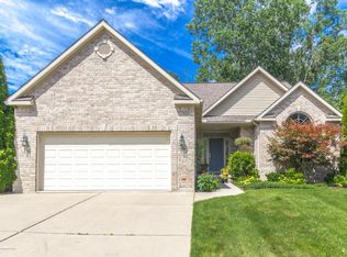 5539 Songbird Point, East Lansing, MI 48823
