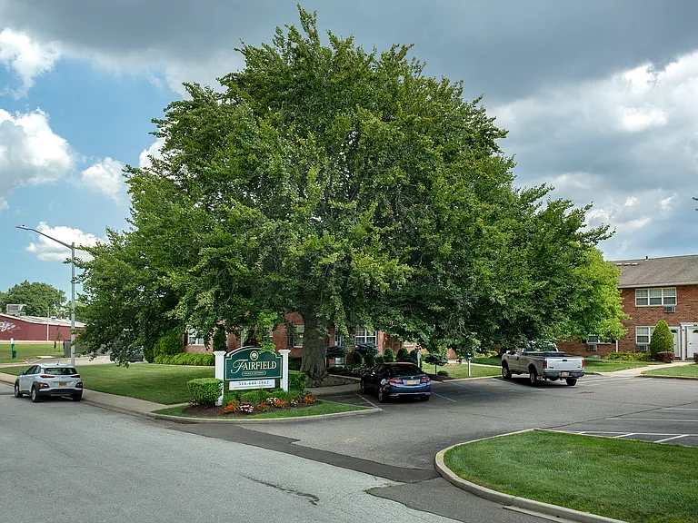 Fairfield Village at Levittown — Photo 31