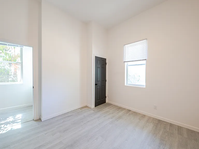 2620 May St #2 — Photo 6