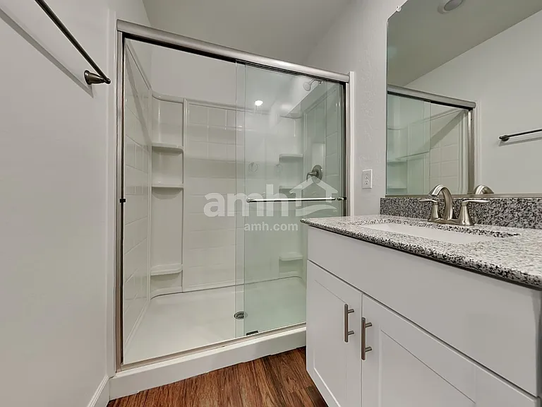 638 W Hackamore Ave — Photo 13