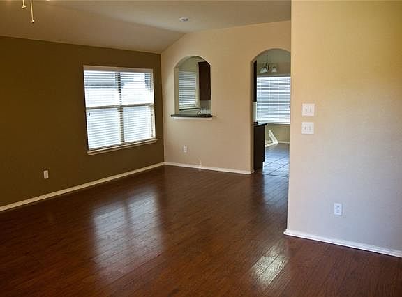 3rd image of 145 Meadow Crest Dr