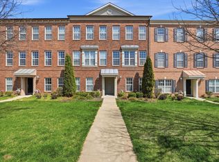 15415 Rosemont Manor Dr, Haymarket, VA